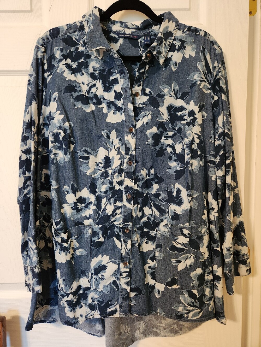 Isaac Mizrahi Blue and White Floral Shirt, sz 18w